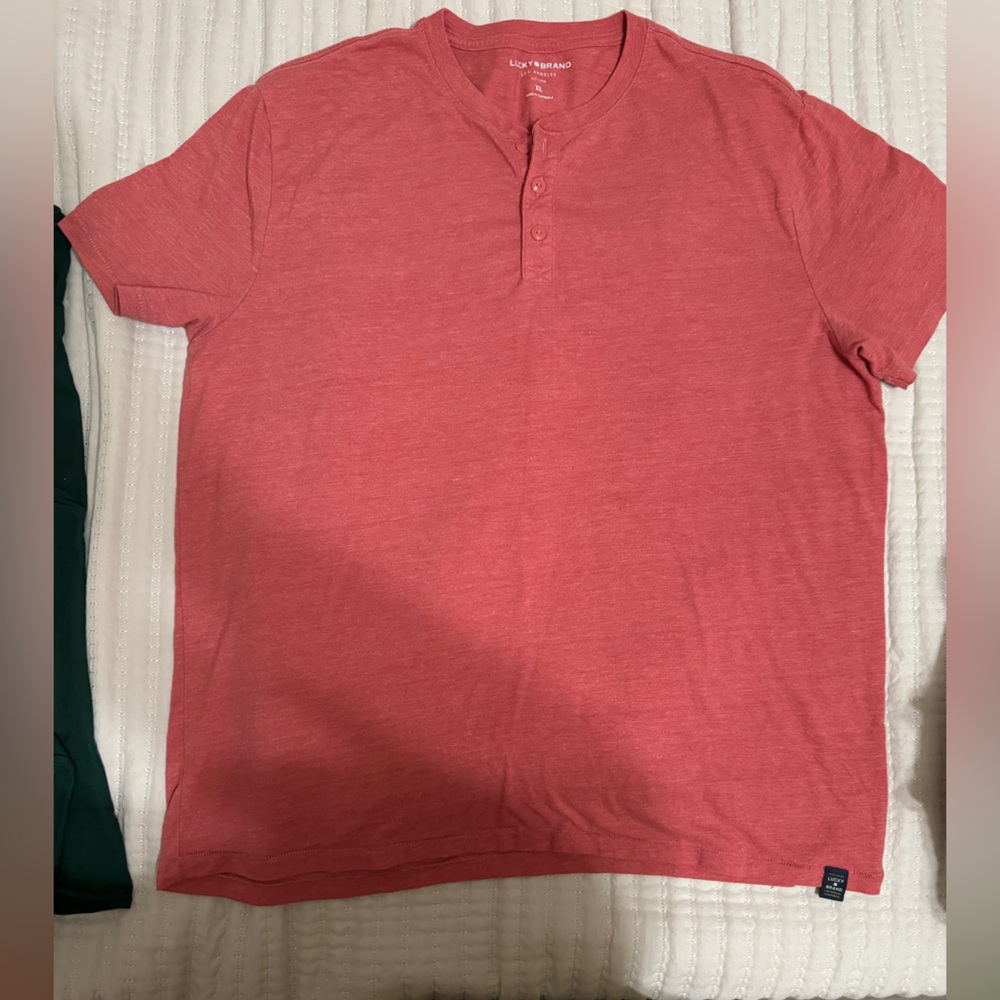 Lucky brand men’s shirt $15